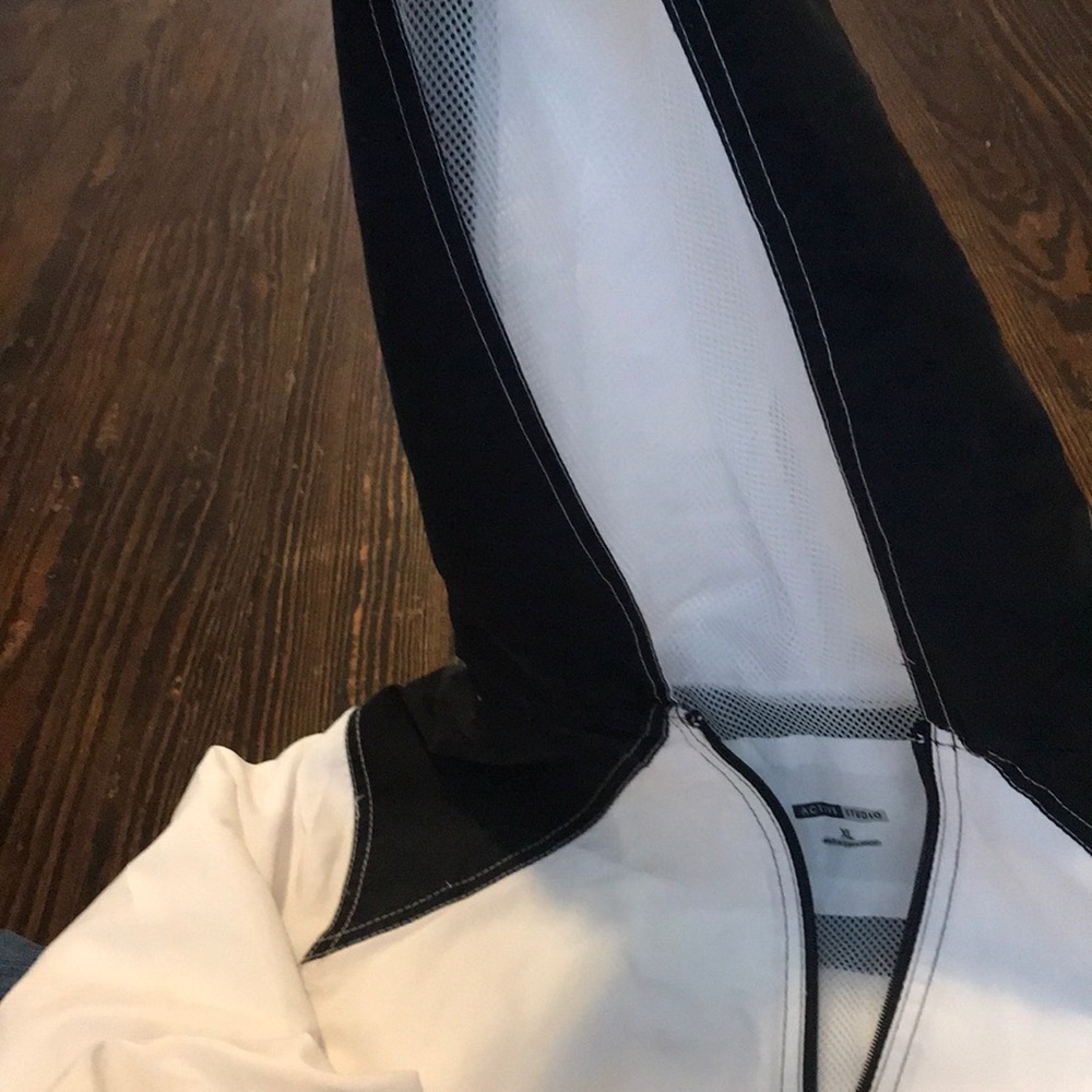 Active work out jacket - Picture 4 of 5
